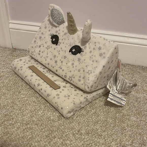 Justice unicorn tablet holder - Picture 2 of 3